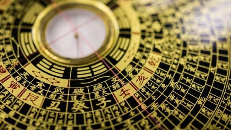 Nhà phố tân cổ 4 tầng 4,5x16 tại Bắc Giang của anh Đức là một công trình độc đáo do Công ty Cổ phần Kiến trúc và Xây dựng Techhome thiết kế. Không chỉ tối ưu công năng mà còn ghi dấu ấn kiến trúc sang trọng, chuẩn phong thủy, xứng đáng là lựa chọn lý tưởng cho gia chủ yêu nét đẹp vĩnh cửu.