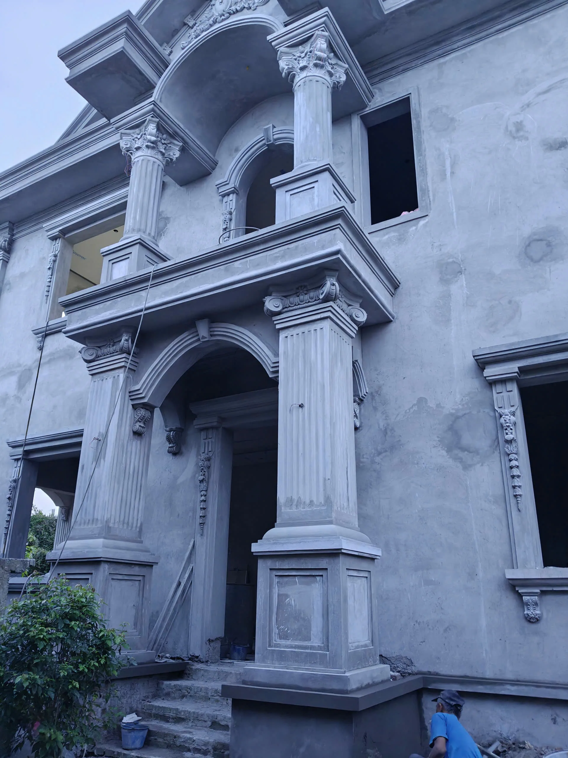 nhà tân cổ 2 tầng mái nhật