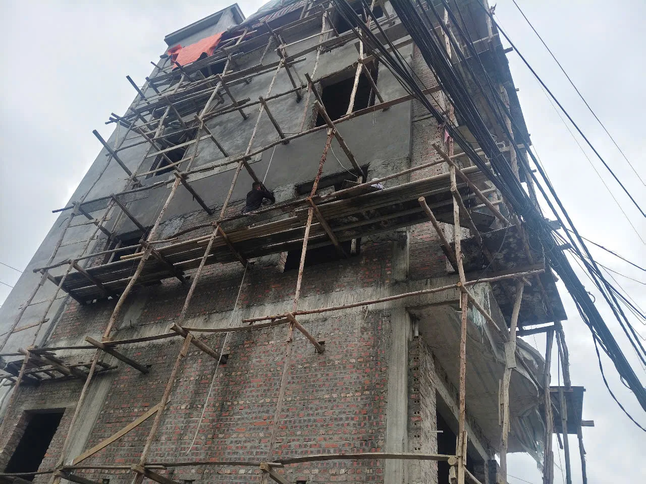 Thi công trọn gói nhà tân cổ 4 tầng