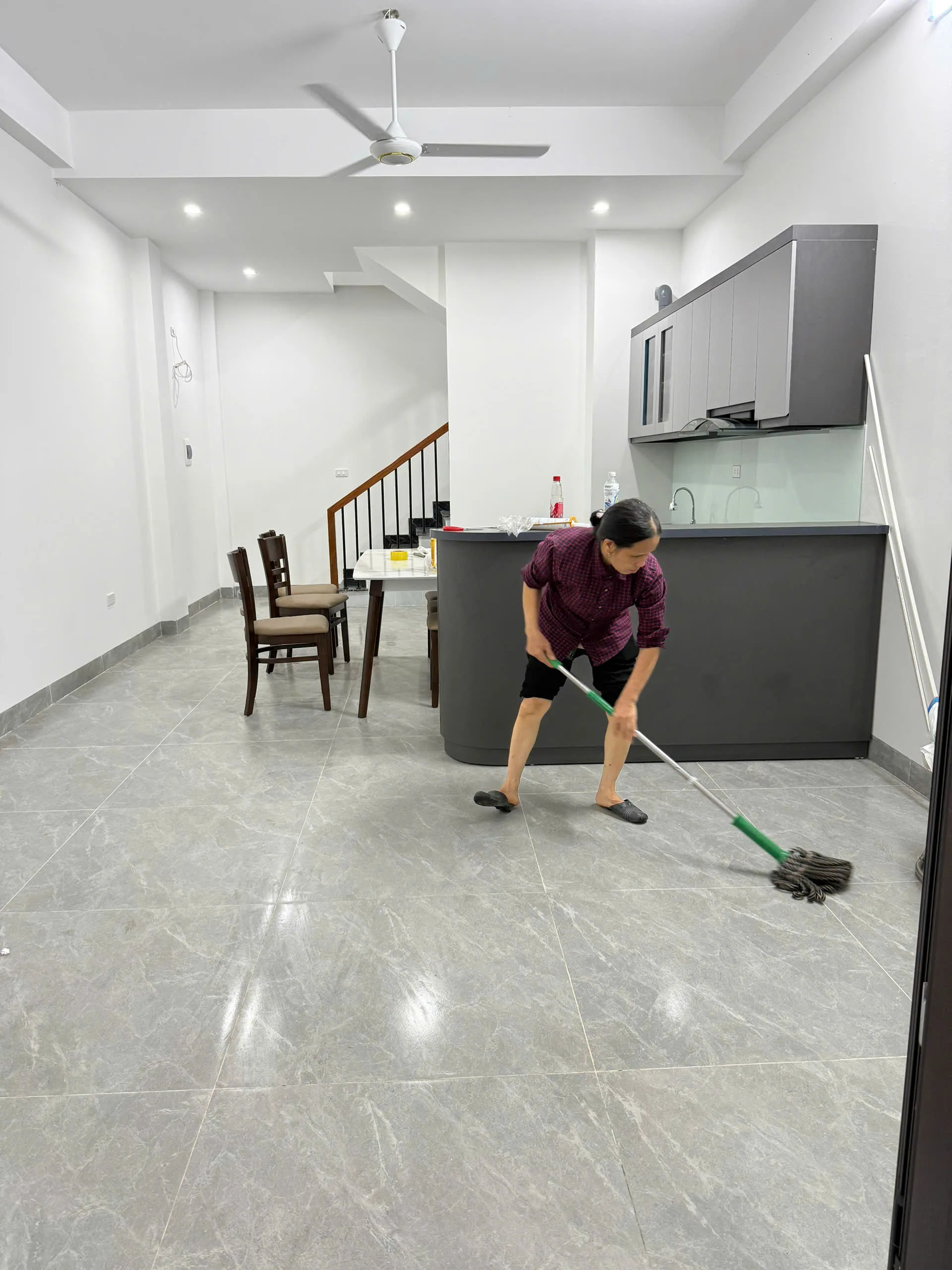 thi công trọn gói nhà 4 tầng 1 tum mái bằng